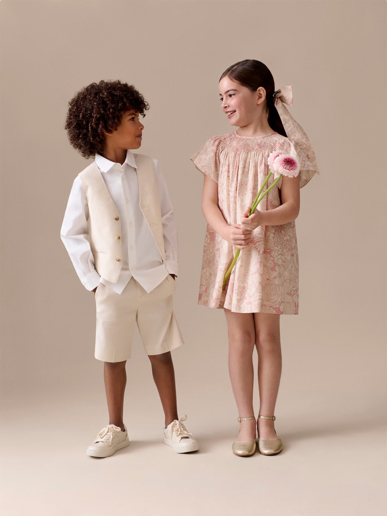 robe smockée et brodée à la main en coton biologique