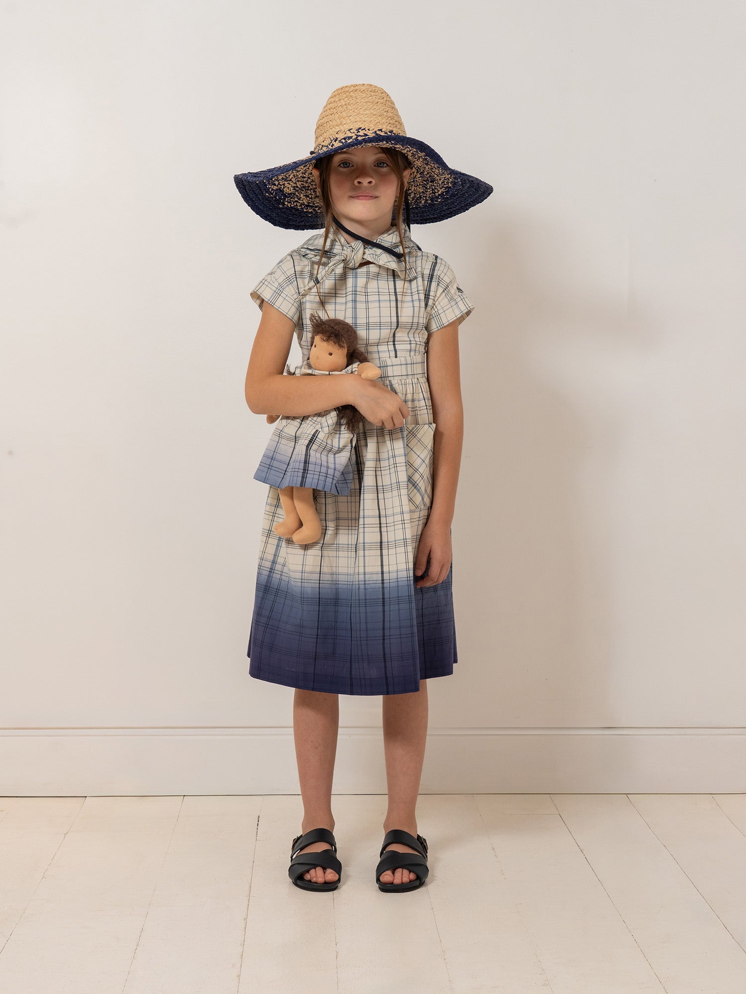 robe à carreaux et teinte par-dessus