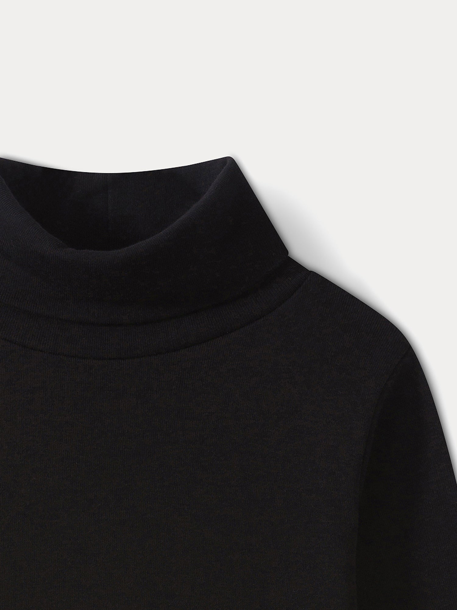 Pull fin à col roulé noir
