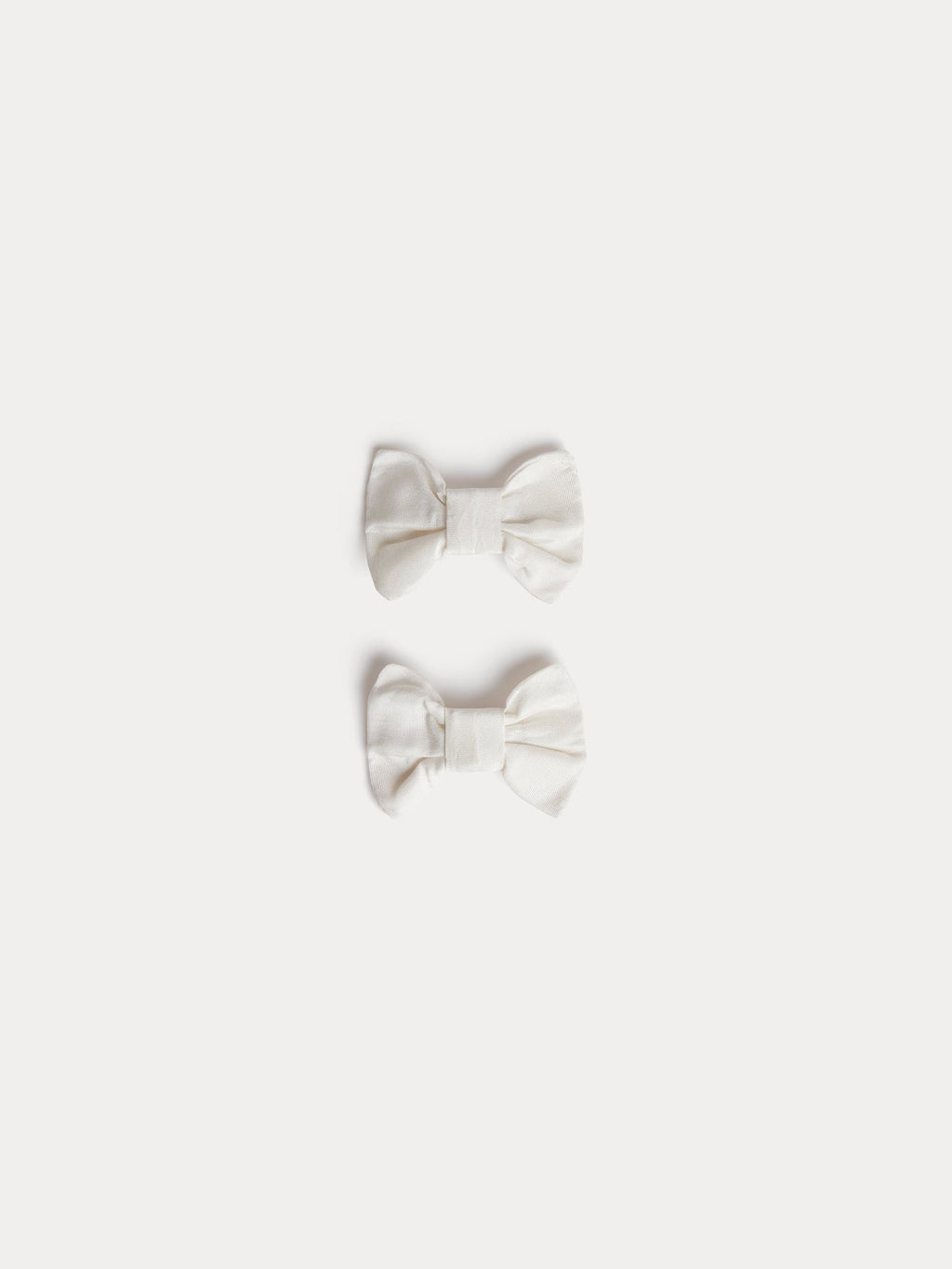 barrettes en soie blanche