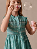 robe smockée et brodée à la main en tissu de coton biologique